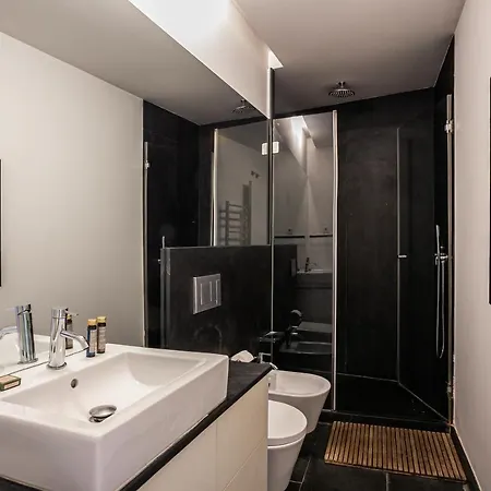 Apartman Design And Charming Tailor Made Duplex In Bica Lisboa