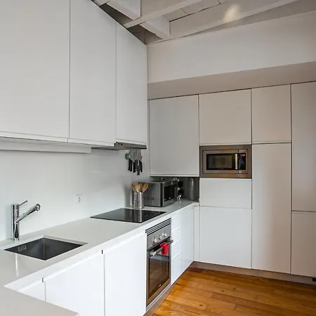 Design And Charming Tailor Made Duplex In Bica Apartmán Lisboa