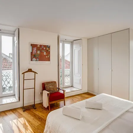 Design And Charming Tailor Made Duplex In Bica * Lisboa